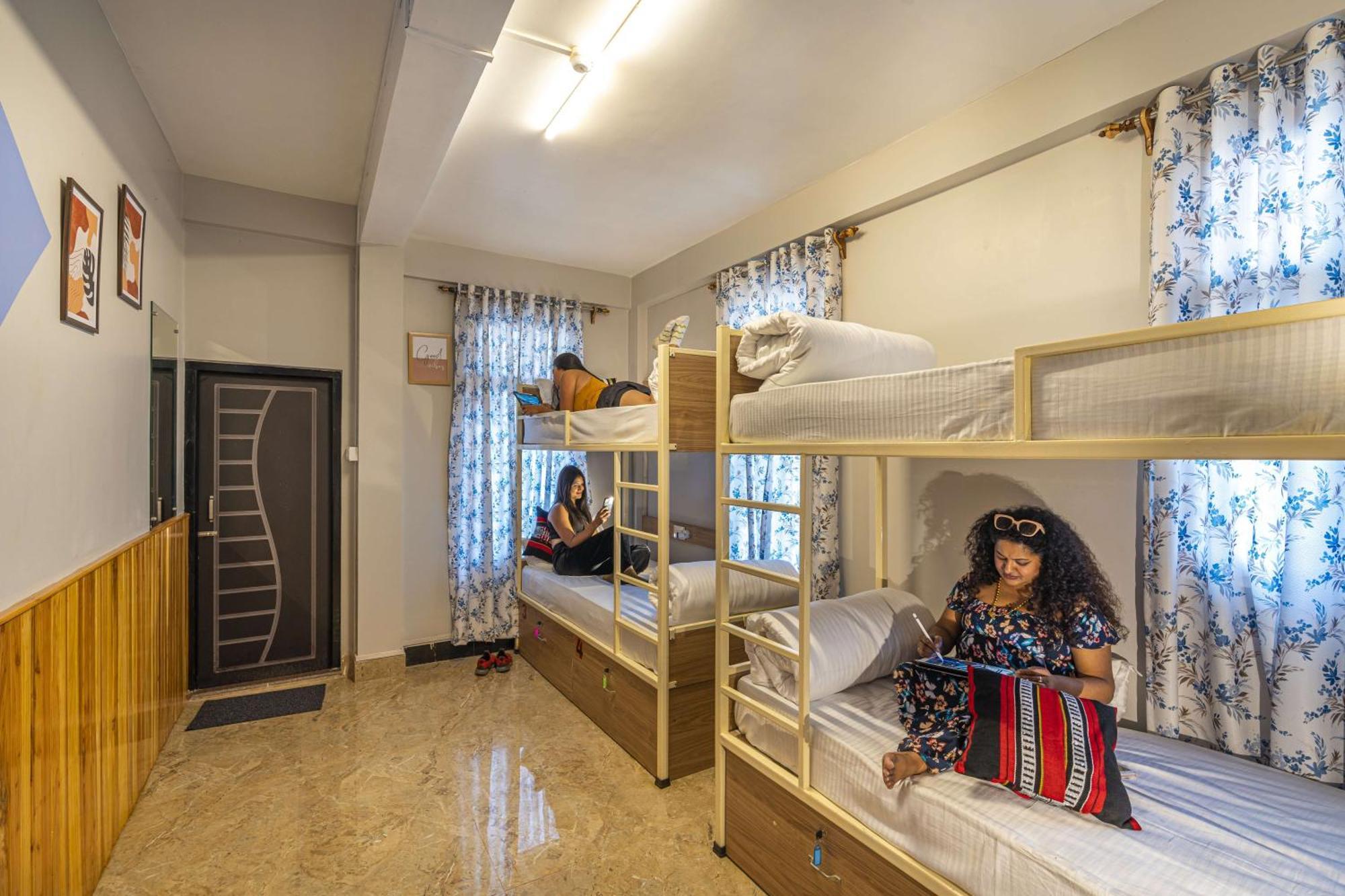 Zostel Shillong Hostel Exterior foto